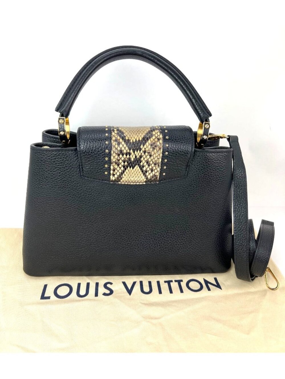 Louis Vuitton Taurillon Capucines MM Black Shoulder Bag - Picture 2 of 16
